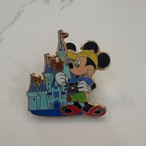 Mickey Mouse Castle Trading Pin